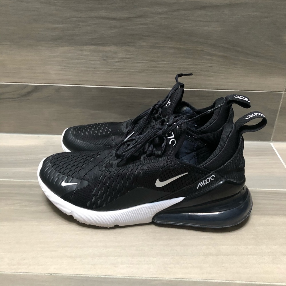 Women Nike air max 270 casual sneakers